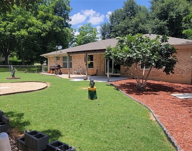 1005 George St - Photo Thumbnail 27