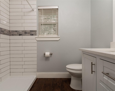 1005 George St - Photo Thumbnail 13