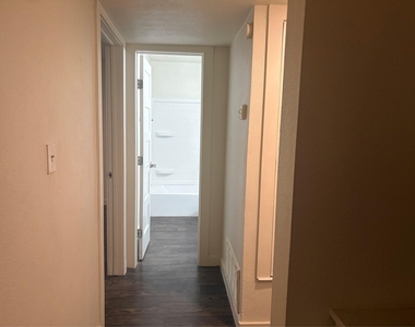 3503 Harmon Ave - Photo Thumbnail 3