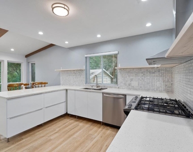 11651 River Oaks Trl - Photo Thumbnail 9