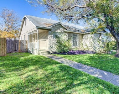 8110 West Gate Blvd - Photo Thumbnail 1