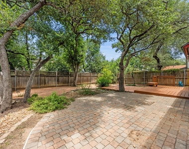 1901 Lobelia Dr - Photo Thumbnail 29