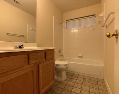 5726 Taylorcrest Dr - Photo Thumbnail 3