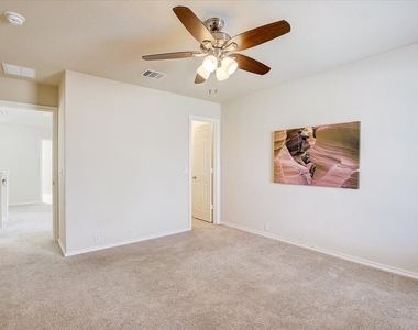 537 Golden Creek Dr - Photo Thumbnail 34
