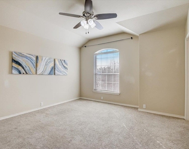 537 Golden Creek Dr - Photo Thumbnail 36