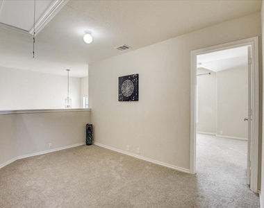 537 Golden Creek Dr - Photo Thumbnail 23