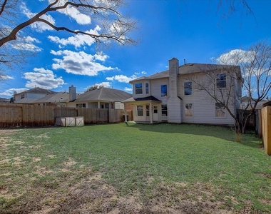 537 Golden Creek Dr - Photo Thumbnail 38