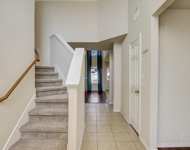 537 Golden Creek Dr - Photo Thumbnail 4