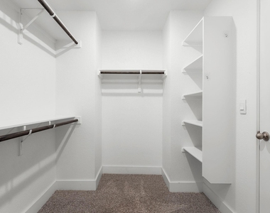 7114 Terrazzo Cottage Ct - Photo Thumbnail 17