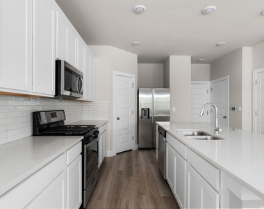 7114 Terrazzo Cottage Ct - Photo Thumbnail 6