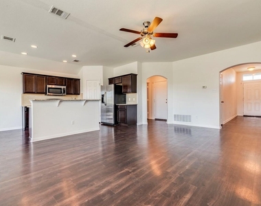 237 Goddard - Photo Thumbnail 10