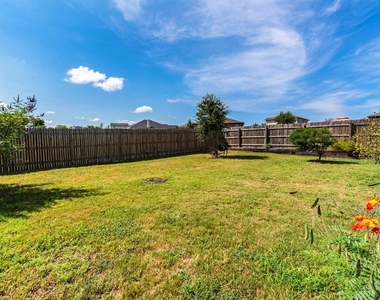 237 Goddard - Photo Thumbnail 29
