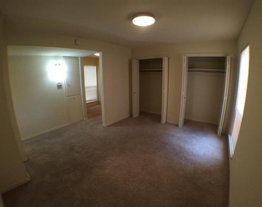 2800 Cole St - Photo Thumbnail 2