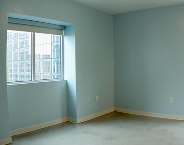 800 Brazos St - Photo Thumbnail 7