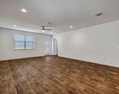 14307 Macquarie Dr - Photo Thumbnail 11