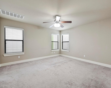 2021 Carlson Dr - Photo Thumbnail 16