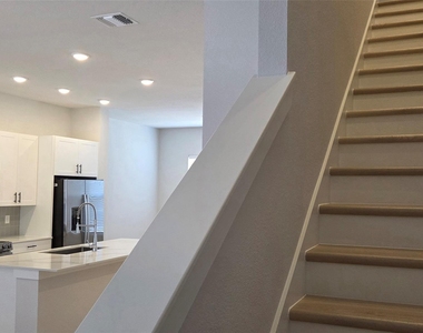 8107 Wilder Rd - Photo Thumbnail 9