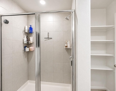 216 La Dera Drive - Photo Thumbnail 13