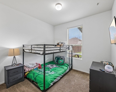 216 La Dera Drive - Photo Thumbnail 7