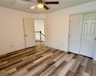 1005 Traci Michelle Dr - Photo Thumbnail 12