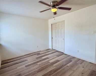 1005 Traci Michelle Dr - Photo Thumbnail 11