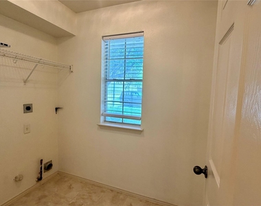 1005 Traci Michelle Dr - Photo Thumbnail 17