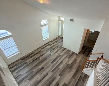 1005 Traci Michelle Dr - Photo Thumbnail 18