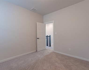 6413 Night Chinook Dr - Photo Thumbnail 13