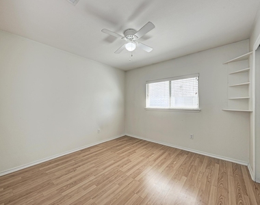 1201 Sheltie Ln - Photo Thumbnail 21