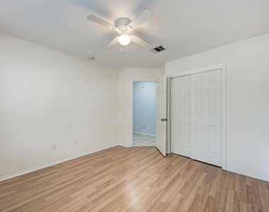 1201 Sheltie Ln - Photo Thumbnail 25