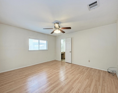 1201 Sheltie Ln - Photo Thumbnail 16