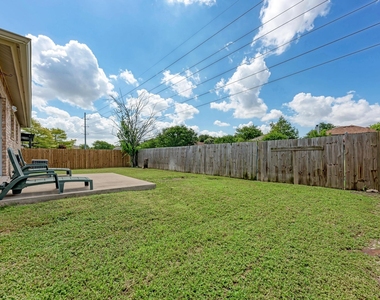 1201 Sheltie Ln - Photo Thumbnail 27