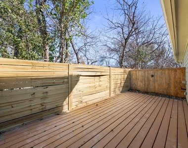 512 W Saint Johns Ave - Photo Thumbnail 16