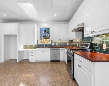 512 W Saint Johns Ave - Photo Thumbnail 4