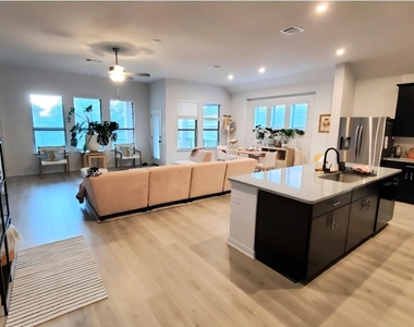 3833 Mercer Rd - Photo Thumbnail 15