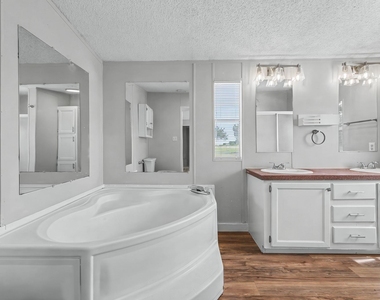 930 County Road 224 - Photo Thumbnail 14