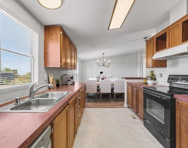 930 County Road 224 - Photo Thumbnail 8