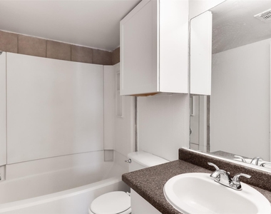 2401 Leon St - Photo Thumbnail 13