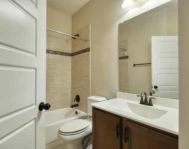 7320 Easy Wind Dr - Photo Thumbnail 9