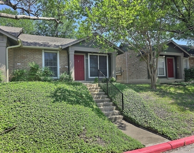 1015 E Yager Ln - Photo Thumbnail 1