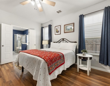 1404 Jenkins Bnd - Photo Thumbnail 18