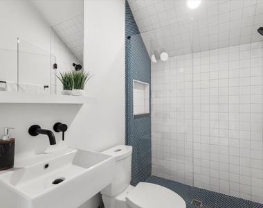 301 Woodward St - Photo Thumbnail 24