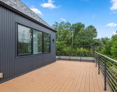 301 Woodward St - Photo Thumbnail 20