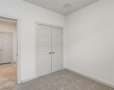 341 Wilshire Rd - Photo Thumbnail 21