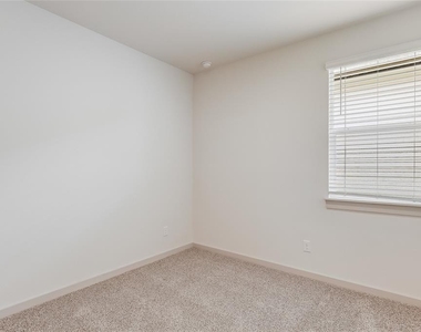 341 Wilshire Rd - Photo Thumbnail 20