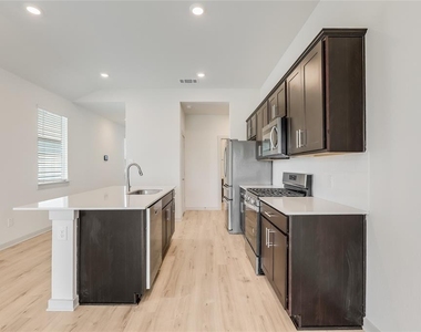 341 Wilshire Rd - Photo Thumbnail 12