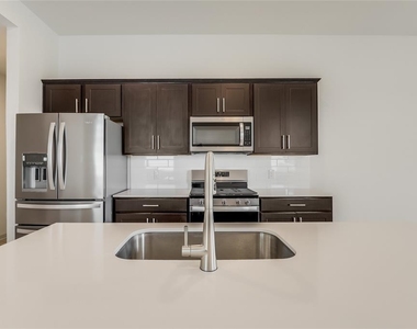 341 Wilshire Rd - Photo Thumbnail 15