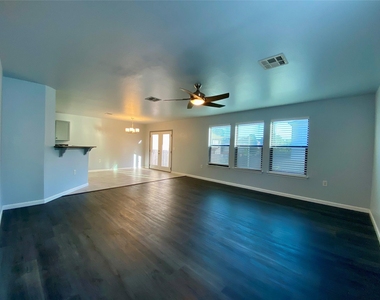 13205 Sea Biscuit Dr - Photo Thumbnail 8