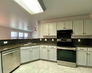 13205 Sea Biscuit Dr - Photo Thumbnail 12