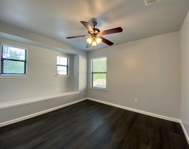 13205 Sea Biscuit Dr - Photo Thumbnail 25